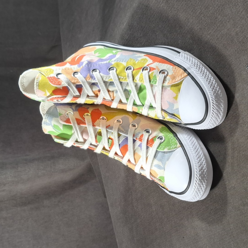 Converse Chuck Taylor All Star Hi Egret w/ Multi Colour Floral Sneakers VG+ US 7